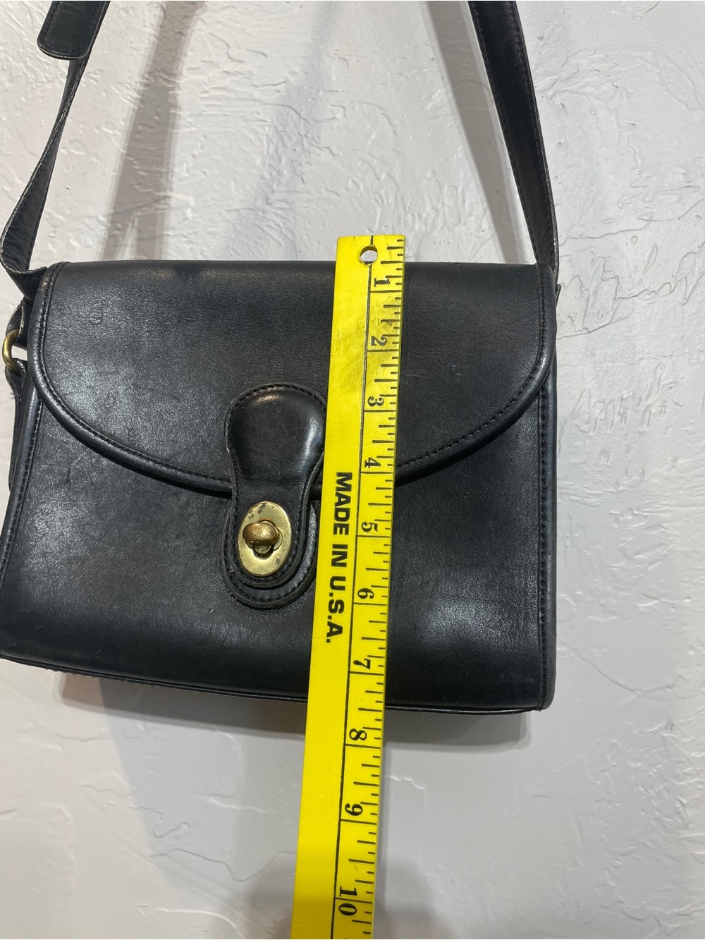 Vintage Coach Leather Turn Lock Crossbody/Shoulder/Purse Bag - 90s Brass Hardwar - Picture 11 of 11